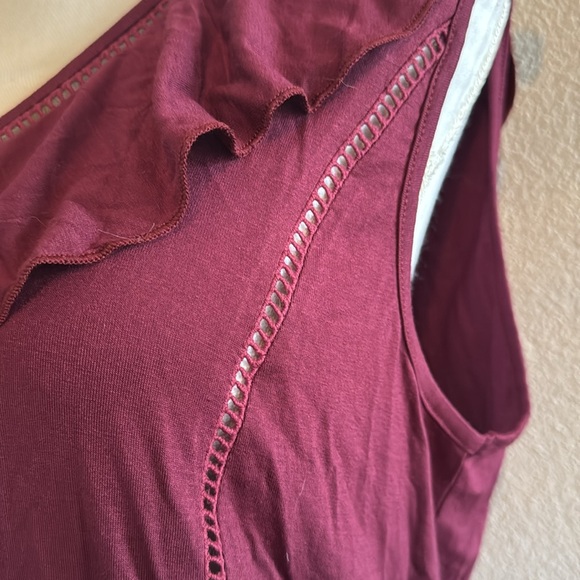 Suzanne Betro Signature ruffled sleeveless top in deep magenta NWT! - Picture 3 of 12